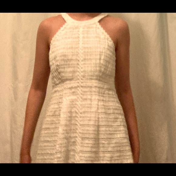 White summer dress - Picture 1 of 6
